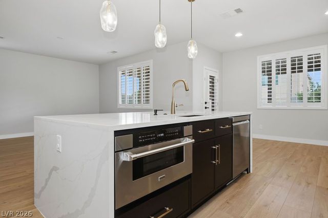 10327 Parkview Mountain Avenue, Las Vegas, NV 89166