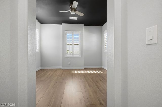 10327 Parkview Mountain Avenue, Las Vegas, NV 89166