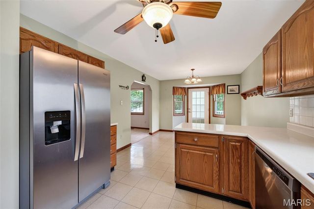 1433 Venus Drive, St Peters, MO 63376