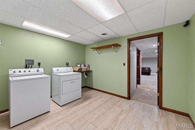 1433 Venus Drive, St Peters, MO 63376