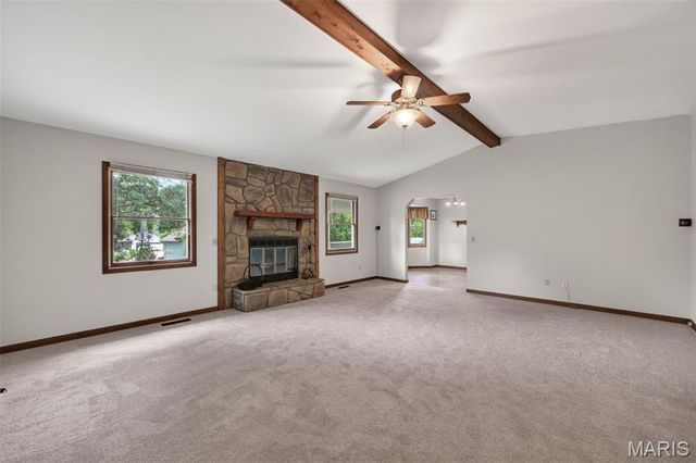 1433 Venus Drive, St Peters, MO 63376