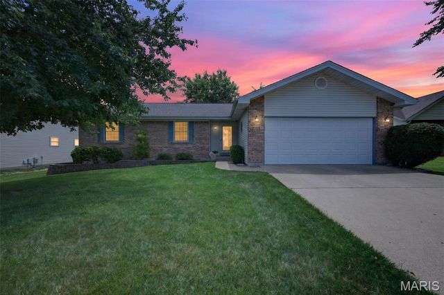 1433 Venus Drive, St Peters, MO 63376