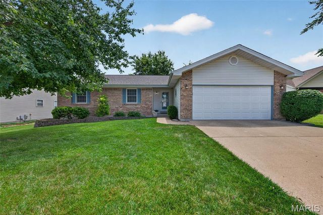1433 Venus Drive, St Peters, MO 63376
