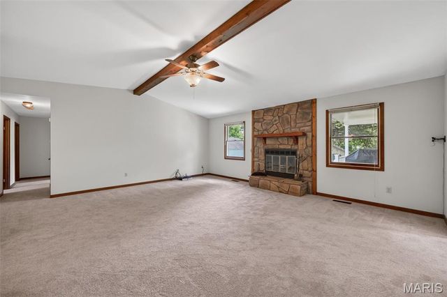 1433 Venus Drive, St Peters, MO 63376