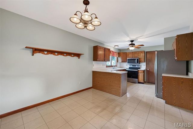 1433 Venus Drive, St Peters, MO 63376