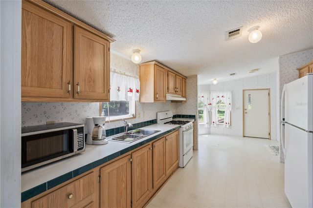 2786 NE 33RD PLACE, Coleman, FL 33521