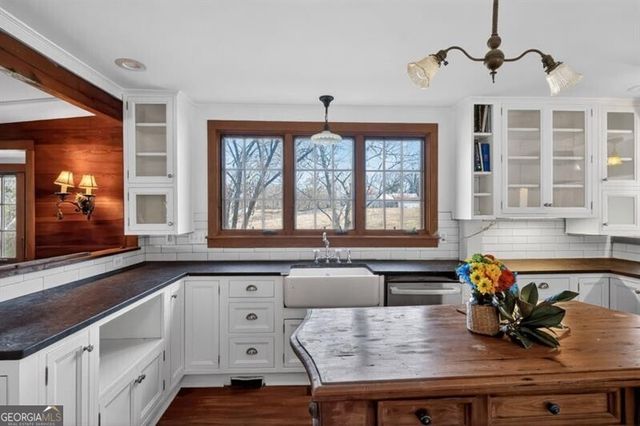 1060 Birmingham Road, Milton, GA 30004