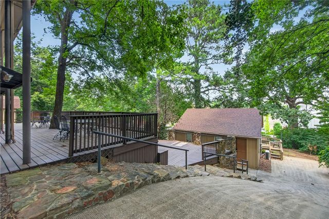 426 N Oliver Avenue, Fayetteville, AR 72701