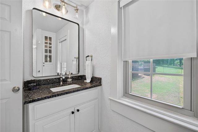 426 N Oliver Avenue, Fayetteville, AR 72701