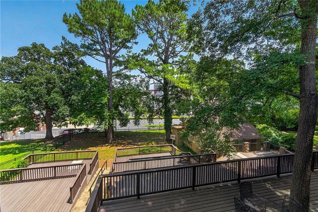426 N Oliver Avenue, Fayetteville, AR 72701