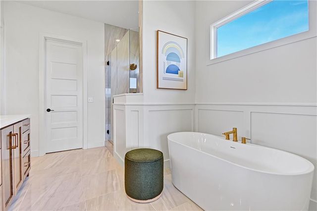 17401 Parkhill Street, Overland Park, KS 66221