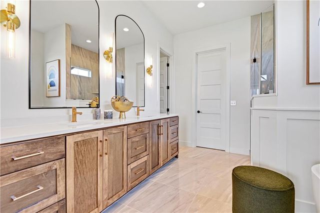 17401 Parkhill Street, Overland Park, KS 66221