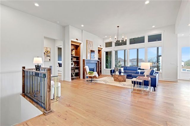 17401 Parkhill Street, Overland Park, KS 66221