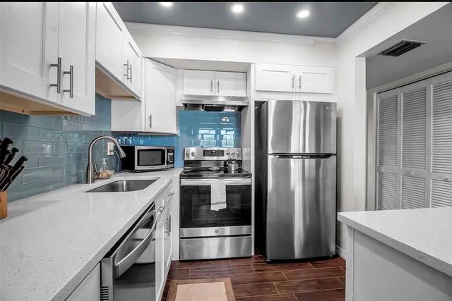 5420 SWIFT ROAD 38, Sarasota, FL 34231