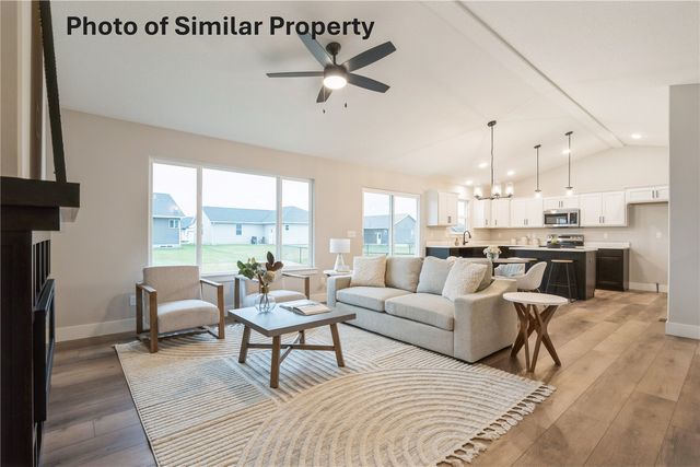 1820 Shady Grove Road SW, Cedar Rapids, IA 52404