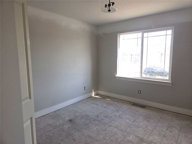 1820 Shady Grove Road SW, Cedar Rapids, IA 52404
