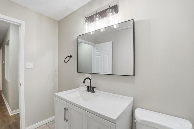 7158 Cozaddale Road, Goshen Twp, OH 45122