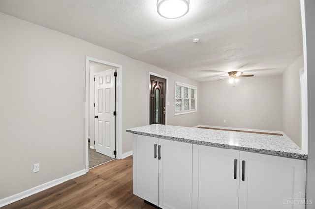7158 Cozaddale Road, Goshen Twp, OH 45122