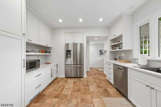 14 Holland Ter, Montclair Twp., NJ 07042