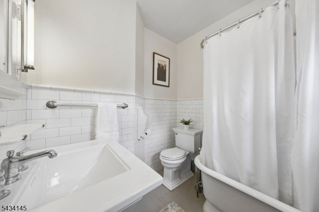 14 Holland Ter, Montclair Twp., NJ 07042