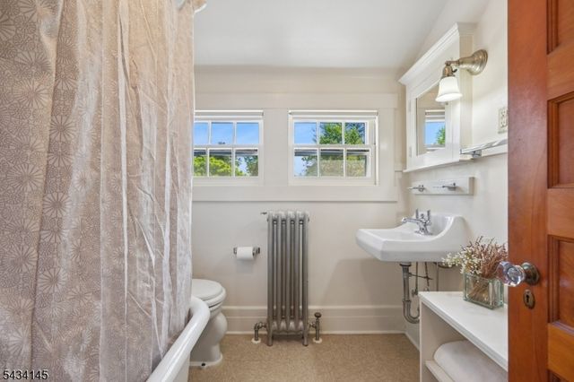 14 Holland Ter, Montclair Twp., NJ 07042