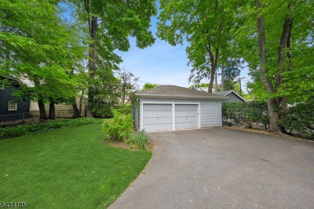 14 Holland Ter, Montclair Twp., NJ 07042