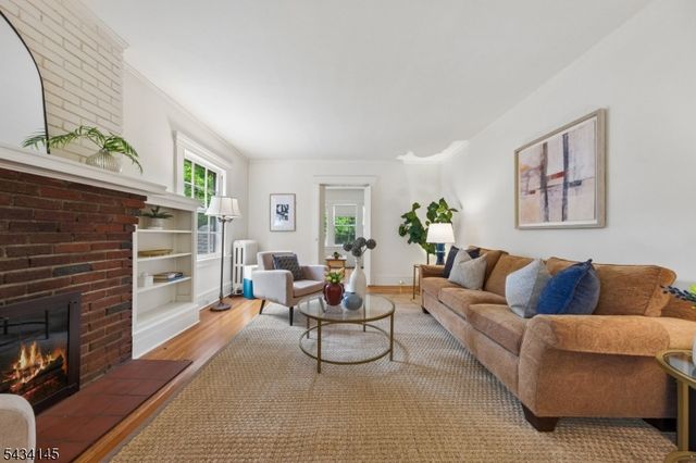 14 Holland Ter, Montclair Twp., NJ 07042