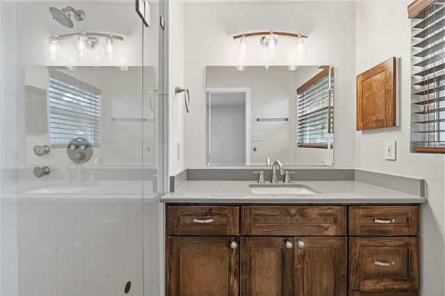 7705 Lazy LN, Austin, TX 78757