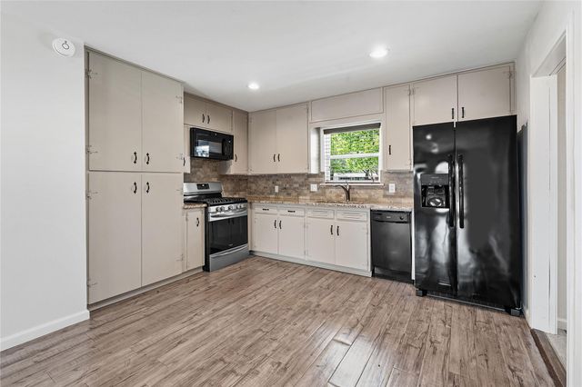 7705 Lazy LN, Austin, TX 78757