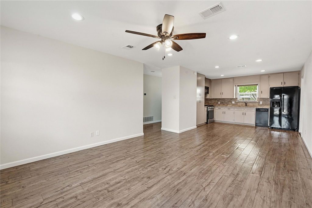 7705 Lazy LN, Austin, TX 78757