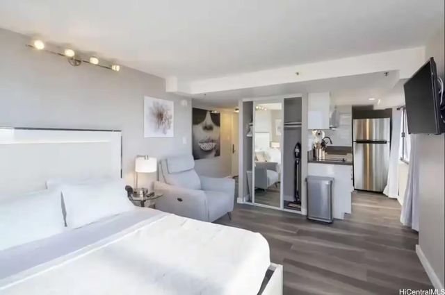 444 Niu Street 2702, Honolulu, HI 96815