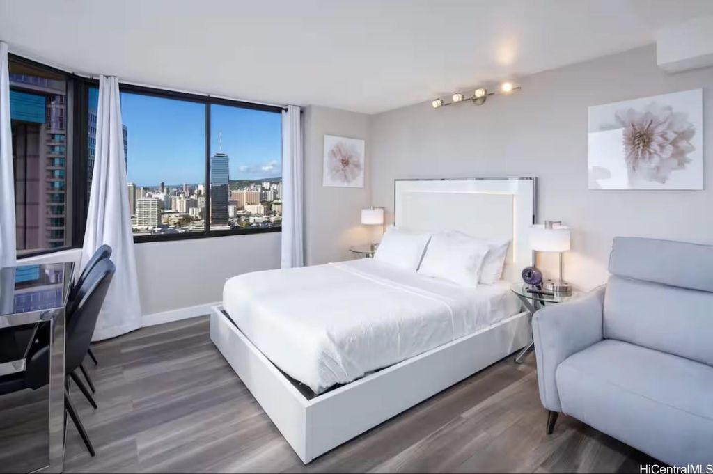 444 Niu Street 2702, Honolulu, HI 96815