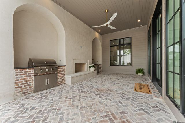 643 Adelia Ln, Baton Rouge, LA 70806