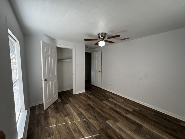 1427 Diceman Avenue, Dallas, TX 75203