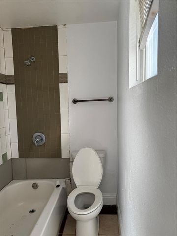 1427 Diceman Avenue, Dallas, TX 75203