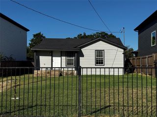 1427 Diceman Avenue, Dallas, TX 75203