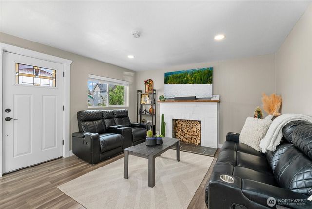 3571 E K Street, Tacoma, WA 98404