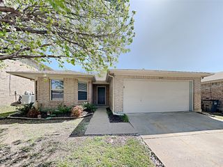 2429 Graystone Drive, Little Elm, TX 75068