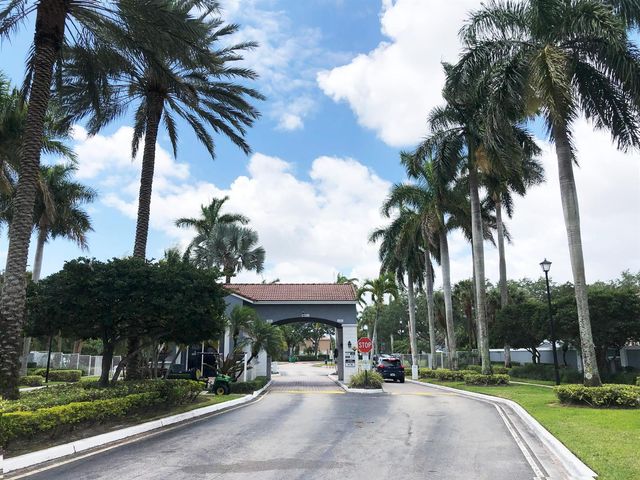 3775 SW 50th Street, Fort Lauderdale, FL 33312