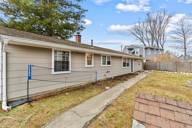 529 Howard St, Brockton, MA 02302