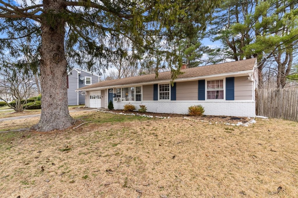 529 Howard St, Brockton, MA 02302