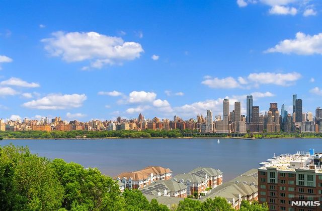 6050 Boulevard East 4C, West New York, NJ 07093