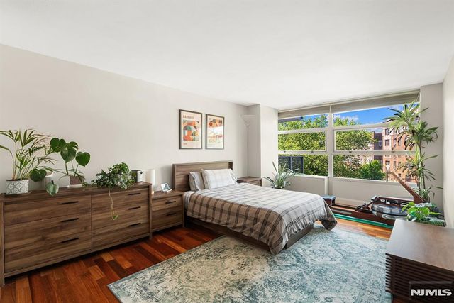 6050 Boulevard East 4C, West New York, NJ 07093