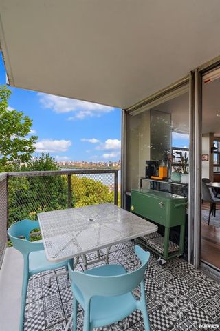 6050 Boulevard East 4C, West New York, NJ 07093