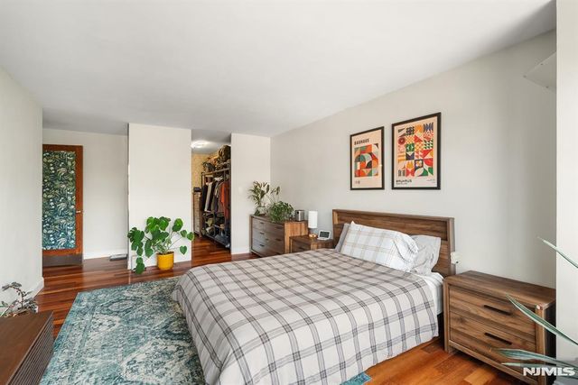 6050 Boulevard East 4C, West New York, NJ 07093