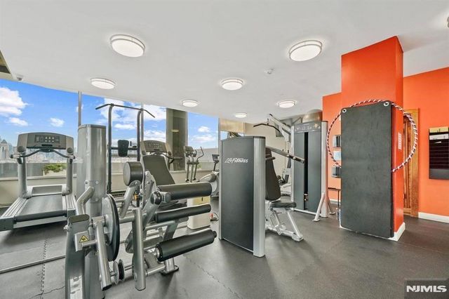 6050 Boulevard East 4C, West New York, NJ 07093