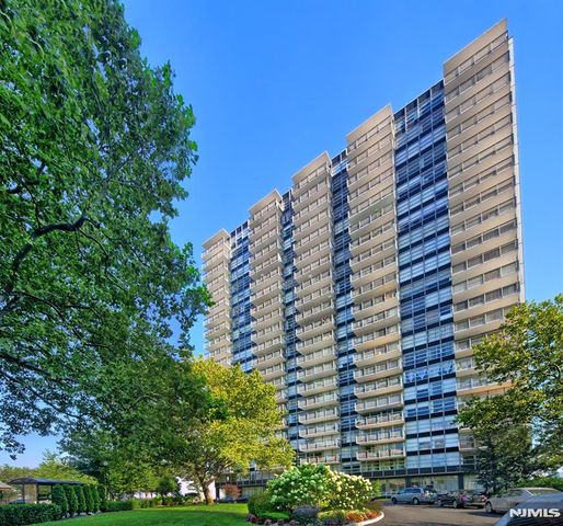 6050 Boulevard East 4C, West New York, NJ 07093
