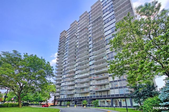 6050 Boulevard East 4C, West New York, NJ 07093