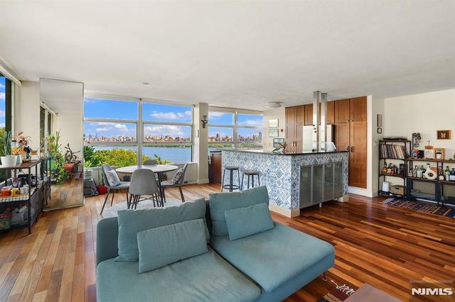 6050 Boulevard East 4C, West New York, NJ 07093
