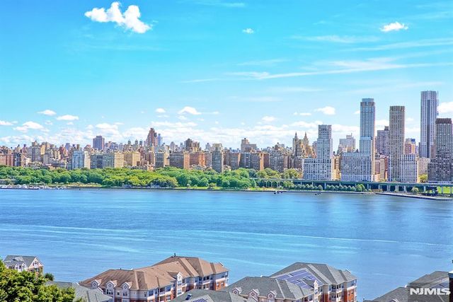 6050 Boulevard East 4C, West New York, NJ 07093